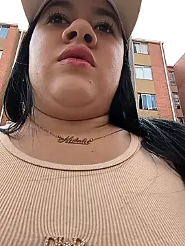 Snapshot of Cloe_27 chatting on October 28, 2025, 7:38 pm Cloe 27 online show from October 28, 2025, 7:38 pm