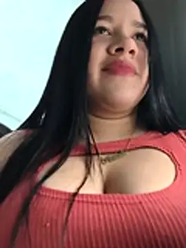 Snapshot of Cloe_27 chatting on October 29, 2025, 7:15 pm Cloe 27 online show from October 29, 2025, 7:15 pm