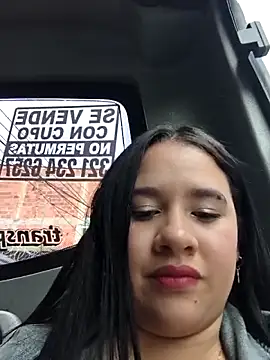 Snapshot of Cloe_27 chatting on October 30, 2025, 7:47 pm Cloe 27 online show from October 30, 2025, 7:47 pm