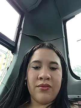 Snapshot of Cloe_27 chatting on November 5, 2025, 7:36 pm Cloe 27 online show from November 5, 2025, 7:36 pm