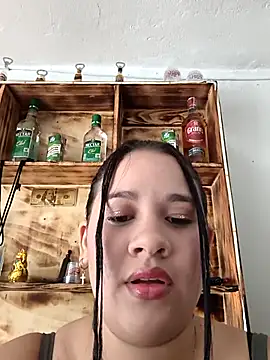 Snapshot of Cloe_27 chatting on November 7, 2025, 8:20 pm Cloe 27 online show from November 7, 2025, 8:20 pm