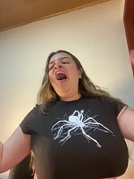 Aphrill online show from November 7, 2025, 9:26 pm