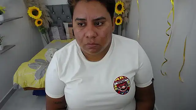 hotlesby valery online show from October 2, 2025, 12:23 pm