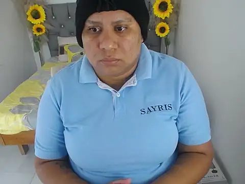 hotlesby valery online show from December 3, 2025, 12:14 pm