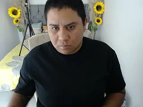 hotlesby valery online show from March 16, 2026, 8:02 pm