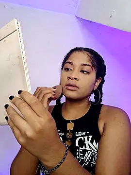 Snapshot of camilafoox7 chatting on October 6, 2025, 6:27 pm camilafoox7 online show from October 6, 2025, 6:27 pm