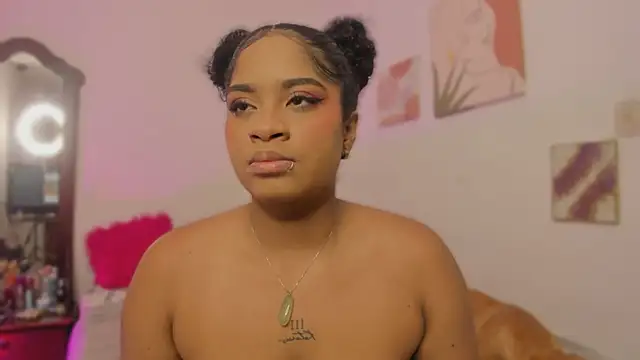 Snapshot of camilafoox7 chatting on October 14, 2025, 5:36 pm camilafoox7 online show from October 14, 2025, 5:36 pm