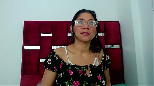 PamelaCruzThxl online show from October 2, 2025, 12:23 pm