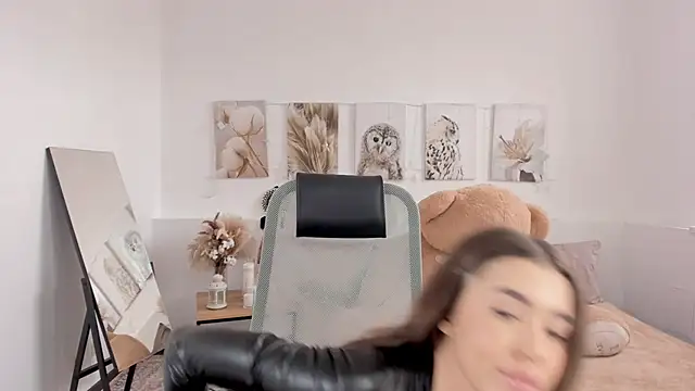 IndigoFae online show from April 12, 2026, 10:20 am