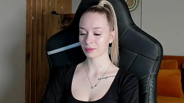 MiaGraces online show from January 9, 2026, 5:21 am