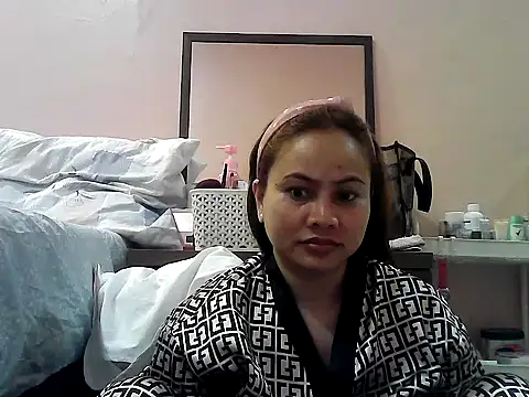 Amarrahlyn online show from May 14, 2026, 9:32 pm