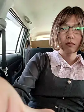 takusaki223 online show from May 15, 2026, 1:23 am