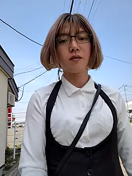 takusaki223 online show from May 16, 2026, 4:20 am