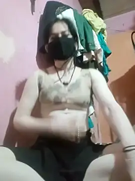 Lusty Annu online show from April 14, 2026, 4:02 pm