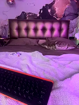 UnatedBabe online show from October 17, 2025, 12:25 am