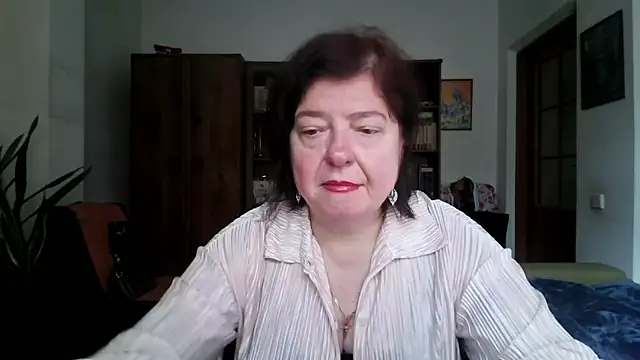 Violet Pulse online show from April 11, 2026, 8:40 am