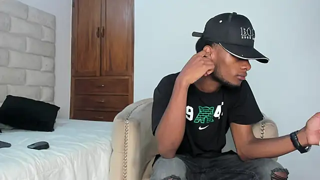 BennBrown online show from October 15, 2025, 7:36 pm