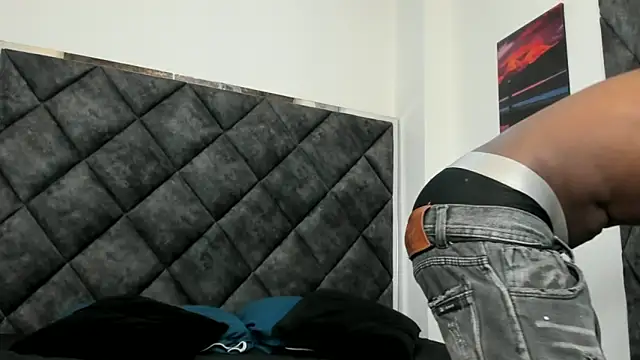 BennBrown online show from November 9, 2025, 7:56 pm