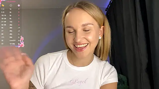 TanekaBoitel online show from September 27, 2025, 11:04 am