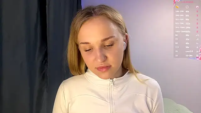 TanekaBoitel online show from October 16, 2025, 10:16 am