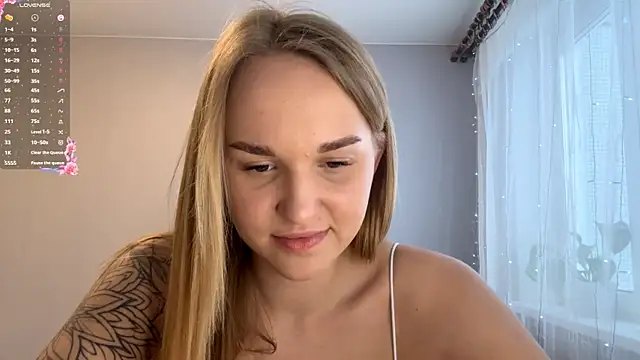 TanekaBoitel online show from January 11, 2026, 12:43 pm