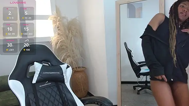 onyx ebony online show from October 23, 2025, 1:21 pm