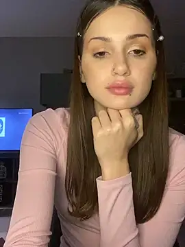 SoShyEmmyyy online show from October 14, 2025, 8:09 pm