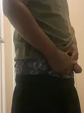 girlwatt online show from October 8, 2025, 3:04 am