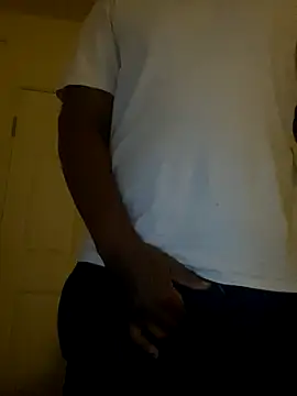 girlwatt online show from November 7, 2025, 2:55 am