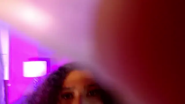 Snapshot of _IsabellaRousse chatting on October 9, 2025, 7:01 pm IsabellaRousse online show from October 9, 2025, 7:01 pm