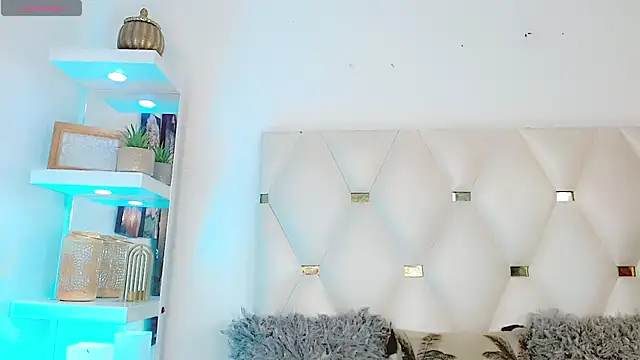  IsabellaRousse online show from February 9, 2026, 8:35 pm