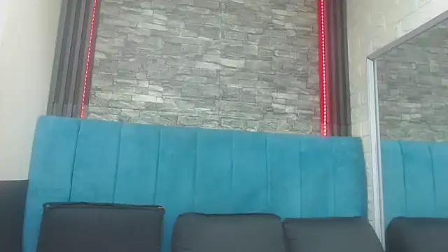 Lil Rose2006 online show from November 18, 2025, 3:05 pm