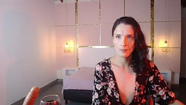 IsabelFernandez online show from October 6, 2025, 1:14 am