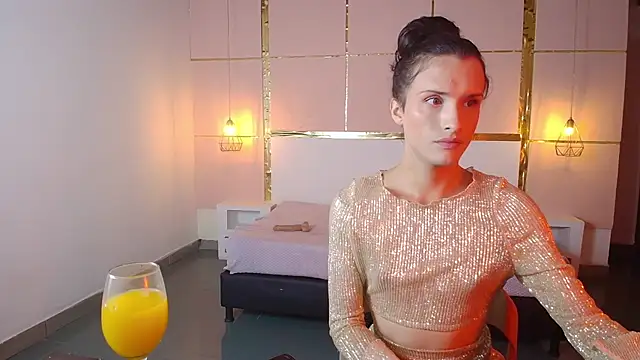 IsabelFernandez online show from October 10, 2025, 5:28 am