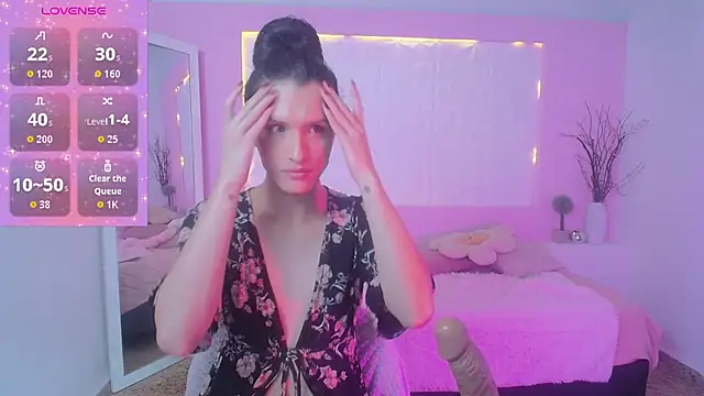 IsabelFernandez online show from November 10, 2025, 4:44 am