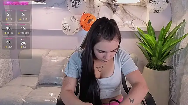 scarlett smith tp online show from October 21, 2025, 12:39 pm