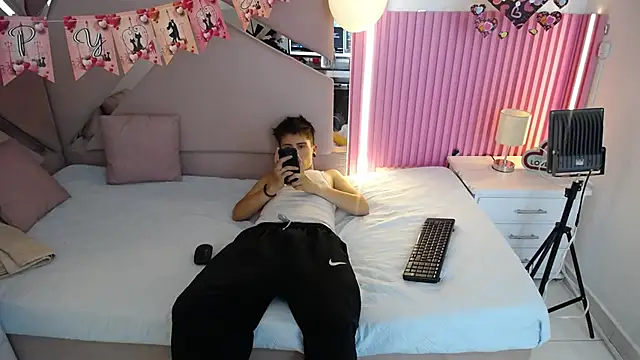 Snapshot of oblivionlove chatting on February 23, 2026, 1:08 pm oblivionlove online show from February 23, 2026, 1:08 pm