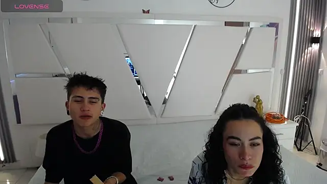 oblivionlove online show from April 1, 2026, 8:50 pm