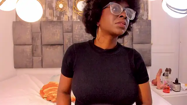 LolaJenkinss online show from October 4, 2025, 3:48 am