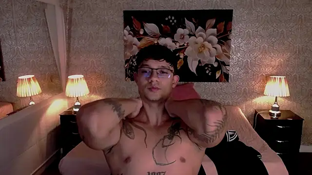 mike wills3 online show from November 8, 2025, 1:33 pm