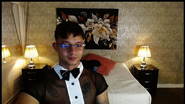 mike wills3 online show from November 12, 2025, 12:38 pm