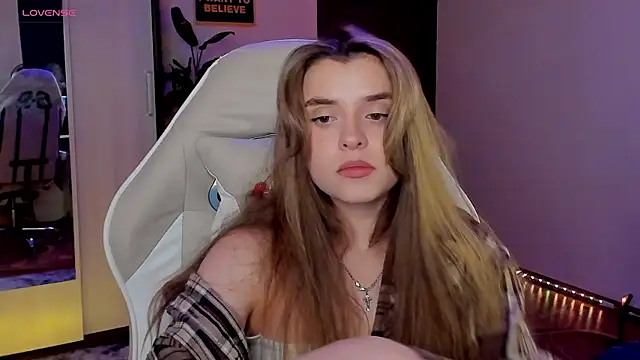 CharmingVixen online show from October 5, 2025, 8:29 pm