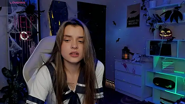 CharmingVixen online show from October 27, 2025, 7:51 pm