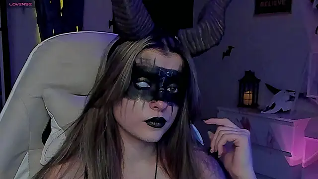 CharmingVixen online show from October 31, 2025, 6:20 pm