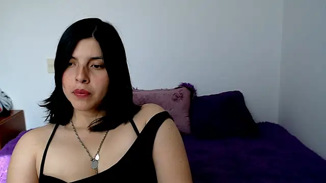 brendasantos 77 online show from November 4, 2025, 1:32 pm