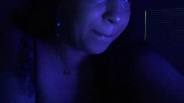 Snapshot of lotuzpetals chatting on October 10, 2025, 6:56 am lotuzpetals online show from October 10, 2025, 6:56 am