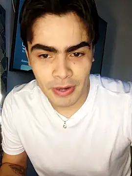 Snapshot of Mason_grey chatting on October 17, 2025, 7:16 pm Mason grey online show from October 17, 2025, 7:16 pm