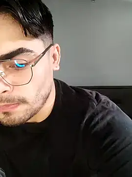 Snapshot of Mason_grey chatting on October 28, 2025, 12:30 pm Mason grey online show from October 28, 2025, 12:30 pm