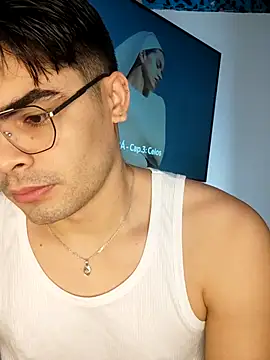 Snapshot of Mason_grey chatting on October 30, 2025, 12:06 pm Mason grey online show from October 30, 2025, 12:06 pm