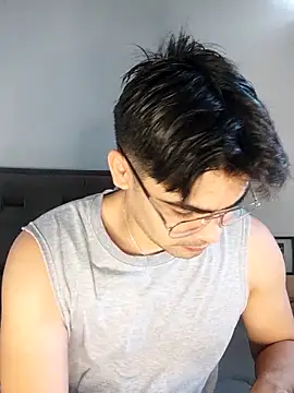 Snapshot of Mason_grey chatting on October 31, 2025, 12:28 pm Mason grey online show from October 31, 2025, 12:28 pm